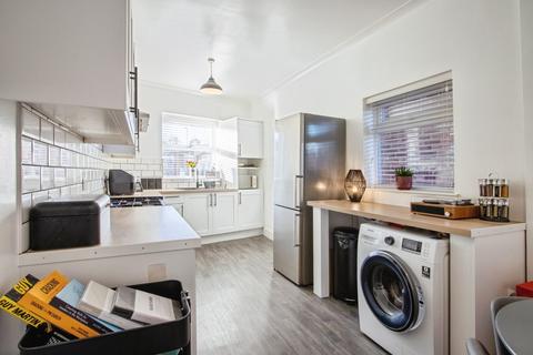 3 bedroom end of terrace house for sale, Church Road, Altofts, WF6