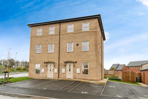 Fakenham Avenue, Castleford, WF10