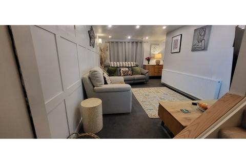 undefined, New Road, Wakefield, WF4