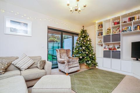 undefined, White Horse Gardens, Batley, WF17