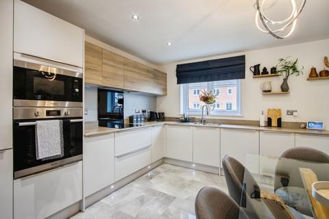 undefined, Little Wood Crescent, Wakefield, WF1