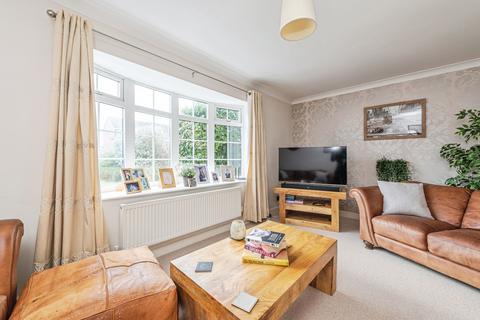 3 bedroom detached house for sale, Shill Bank View, Mirfield, WF14