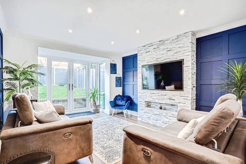 3 bedroom detached house for sale, Geary Drive, Wakefield, WF2