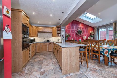 4 bedroom townhouse for sale, Parklands Drive, Wakefield, WF4
