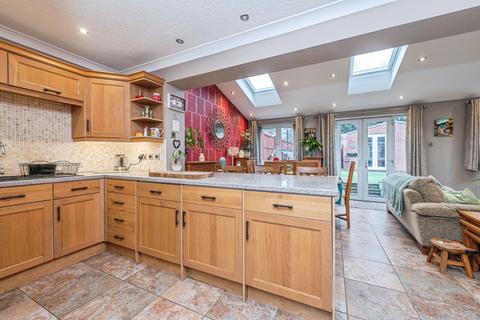 4 bedroom townhouse for sale, Parklands Drive, Wakefield, WF4