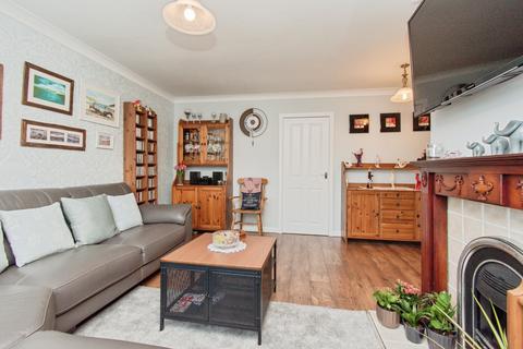 3 bedroom semi-detached house for sale, Thornhill Road, Castleford, WF10