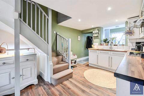 undefined, Manor Road, Northamptonshire NN13