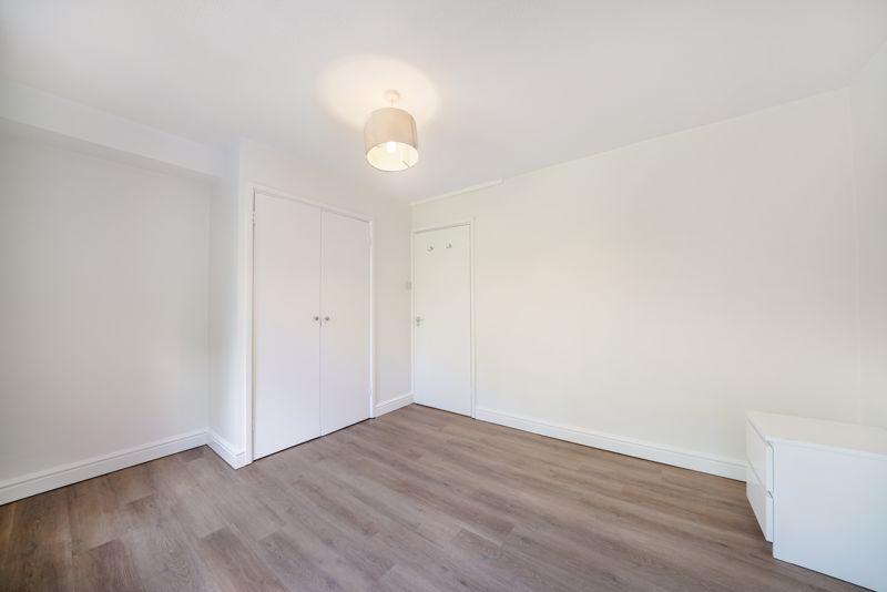 Apartment in Bow - View 3