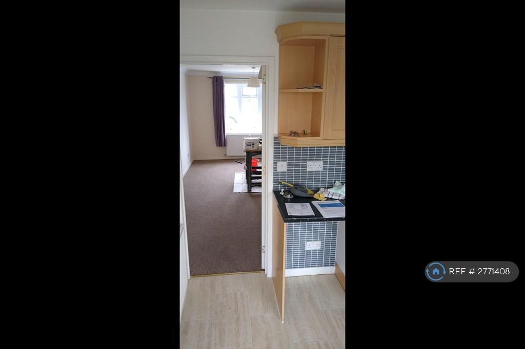 Kitchen / Lounge