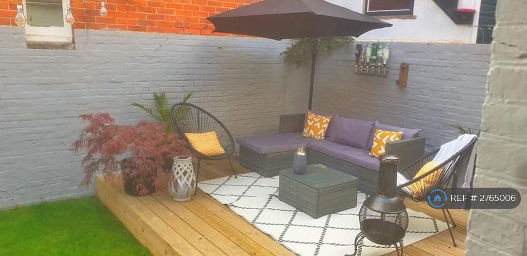 Decked Garden With Small Artificial Grassed Area