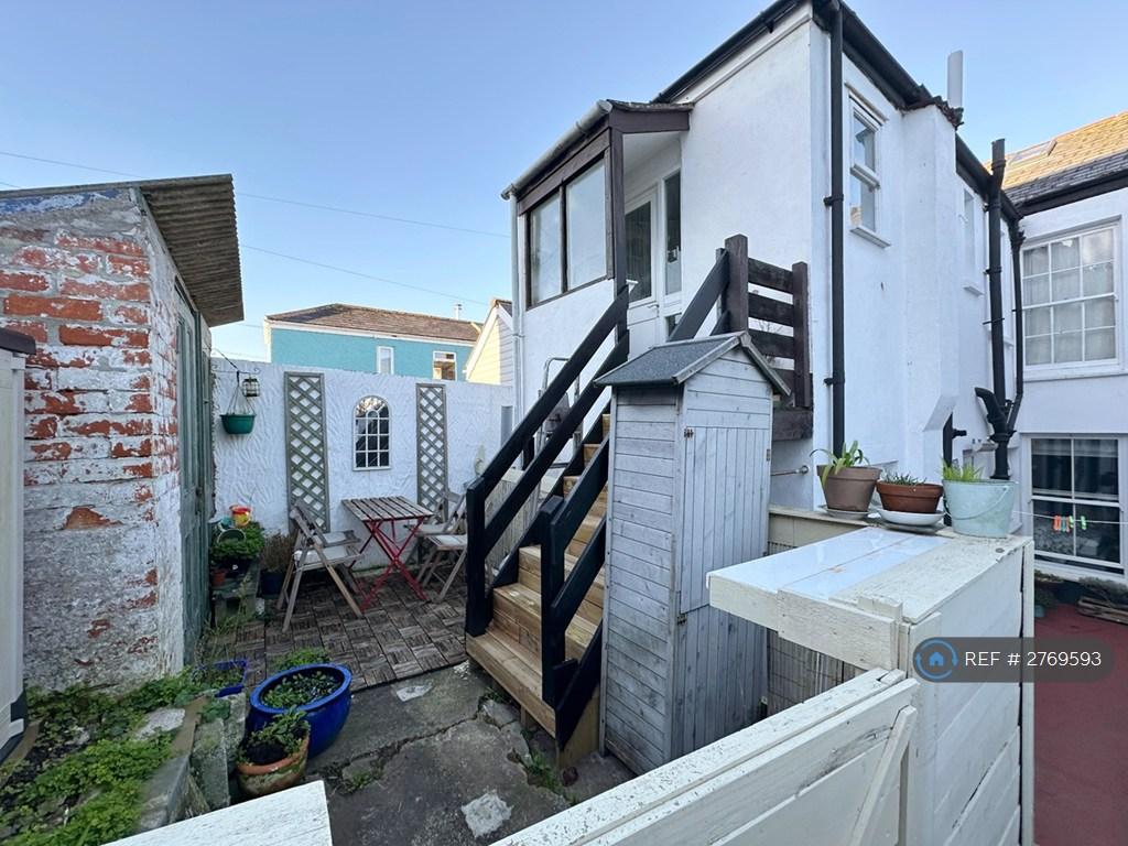 Back Yard/Rear Porch