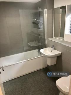 2 bedroom flat to rent, Rosebery Lodge, Epsom, KT18