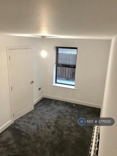 2 bedroom flat to rent, Rosebery Lodge, Epsom, KT18