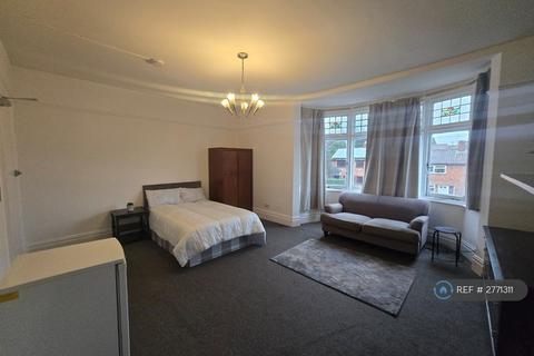 undefined, Kingsthorpe Grove, Northampon, NN2
