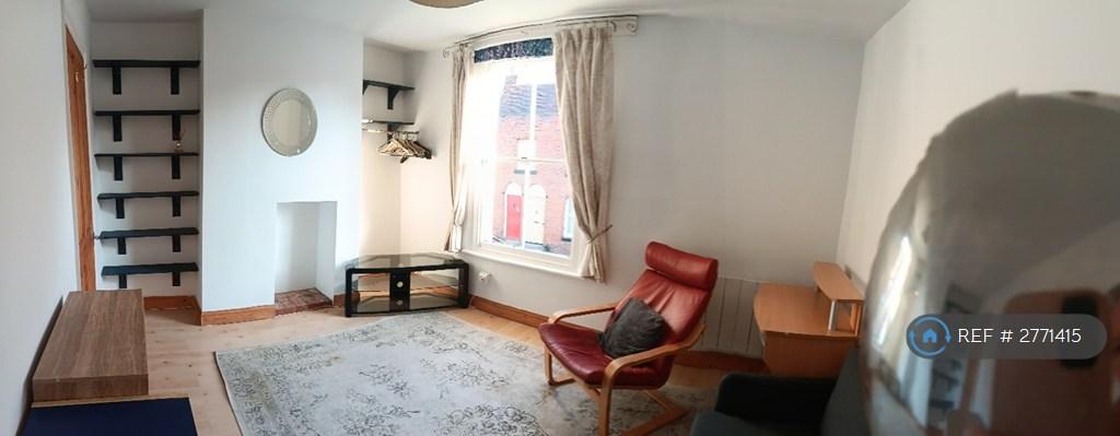 Bedroom 1 / Sitting Room