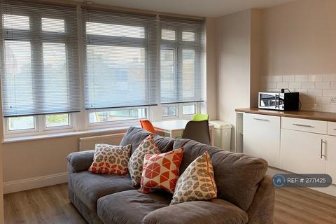 1 bedroom flat to rent, Stafford House, London, SE12