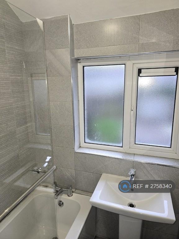 Bathroom P1
