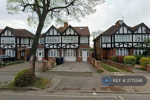 6 bedroom semi-detached house to rent, Greenford Road, London, UB6
