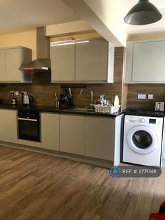 6 bedroom semi-detached house to rent, Greenford Road, London, UB6