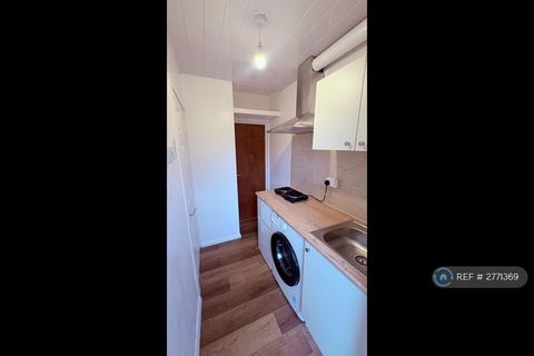 undefined, The Crescent, Harlington, Hayes, UB3