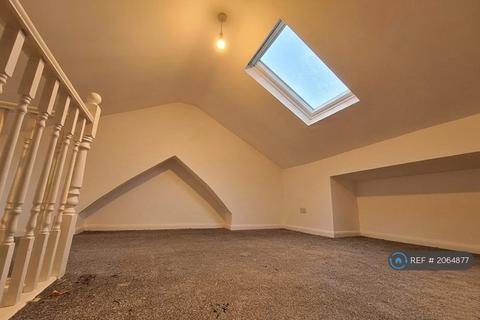3 bedroom end of terrace house to rent, Brailsford Road, Manchester, M14