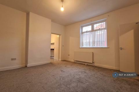 3 bedroom end of terrace house to rent, Brailsford Road, Manchester, M14