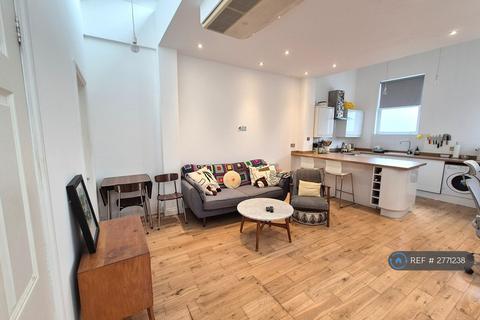 1 bedroom flat to rent, Weimar Street, London, SW15