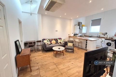 1 bedroom flat to rent, Weimar Street, London, SW15