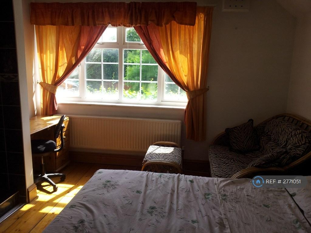 Double Bedroom
