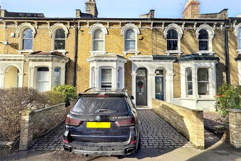4 bedroom house to rent, Chestnut Avenue, Forest Gate