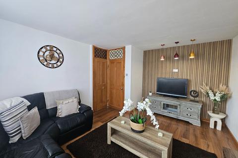 2 bedroom apartment to rent, Buckingham House, Kingsmead Mews, Manchester