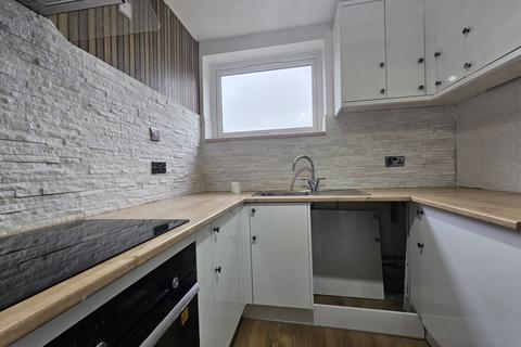 2 bedroom apartment to rent, Buckingham House, Kingsmead Mews, Manchester