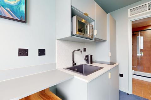 Studio to rent, Uxbridge Road
