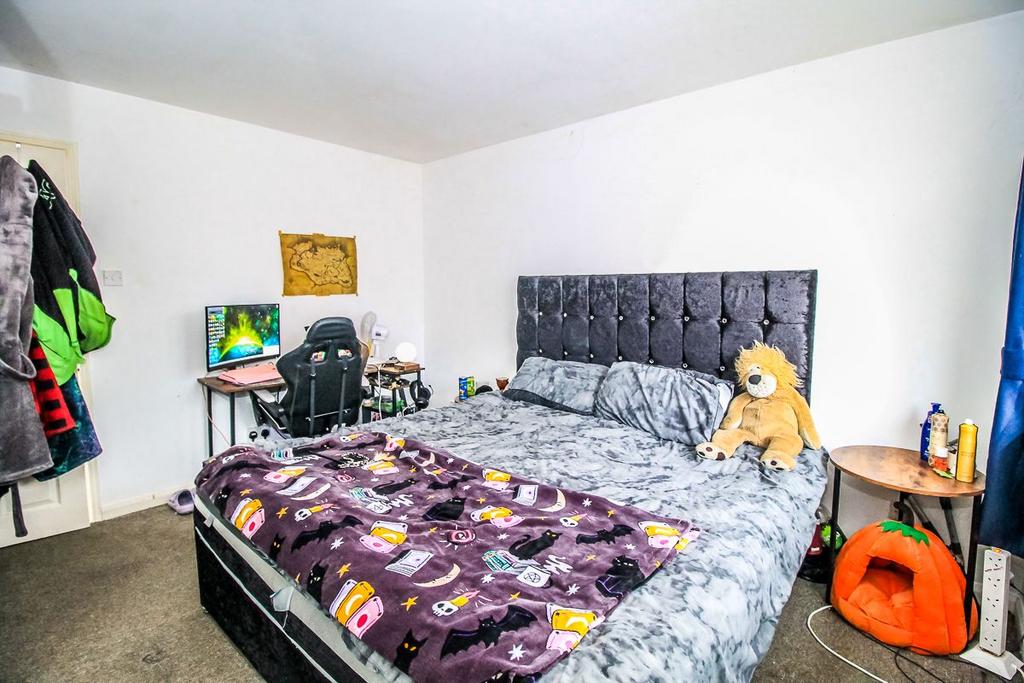 Bedroom One Pic 2.