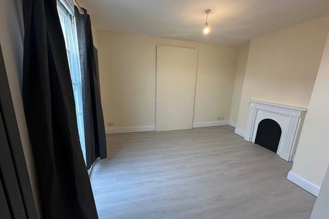 undefined, Flat 3, Dale Street, CV32 5HL