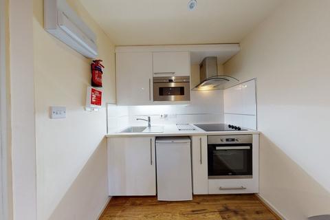 Studio to rent, Anson Road