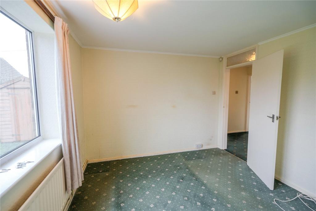 Bedroom 1 (2)