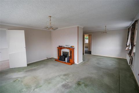 3 bedroom bungalow for sale, The Crescent, Holton-le-Clay, Grimsby, Lincolnshire, DN36