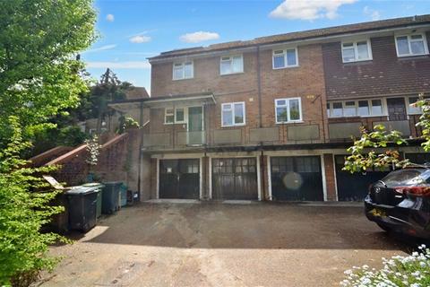2 bedroom maisonette to rent, Dorcas Court, Old London Road, St Albans