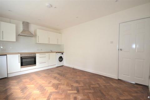 2 bedroom maisonette to rent, Dorcas Court, Old London Road, St Albans