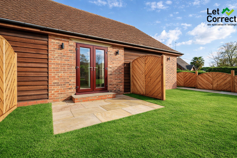 1 bedroom chalet to rent, Pondwood Farm, Pondwood Lane, Maidenhead SL6