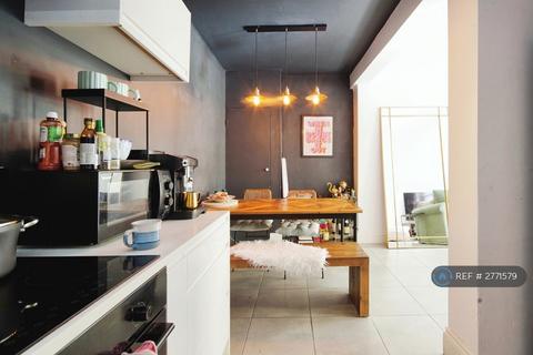 2 bedroom flat to rent, Palmeira Avenue Mansions, Hove, BN3