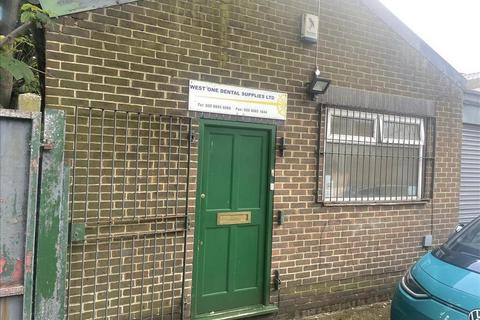 Warehouse to rent, 216 Sydenham Rd Croydon CR0 2EB