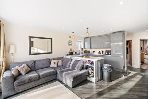 2 bedroom apartment for sale, Fir Tree Road, Banstead SM7