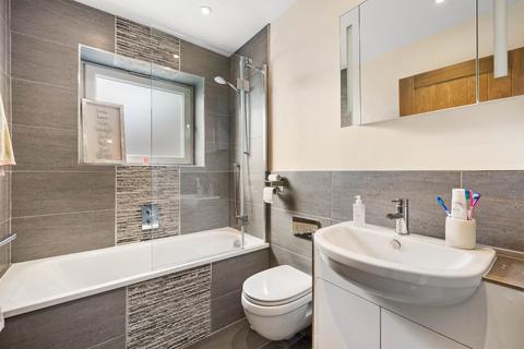 2 bedroom apartment for sale, Fir Tree Road, Banstead SM7