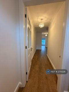 2 bedroom flat to rent, Brighton Road, Purley, CR8