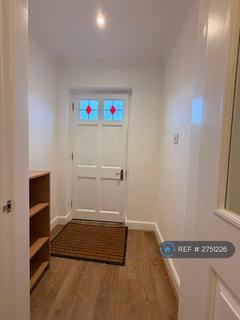 2 bedroom flat to rent, Brighton Road, Purley, CR8