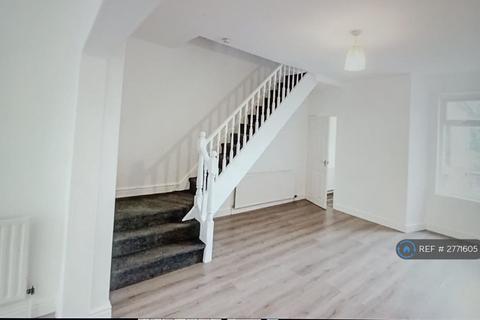 2 bedroom terraced house to rent, Old Road, Manchester, M9