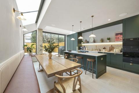 4 bedroom house to rent, Bournemouth Road, SW19