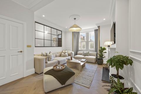 4 bedroom house to rent, Bournemouth Road, SW19